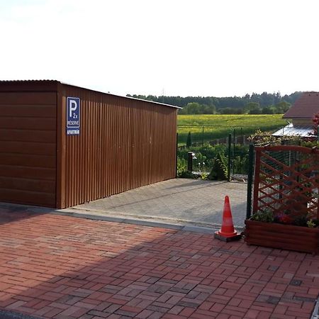 Apartmán u potoka Sadov Exterior foto