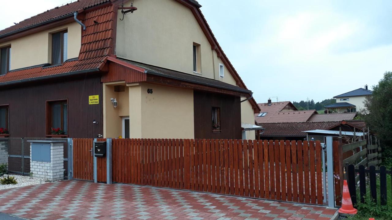 Apartmán u potoka Sadov Exterior foto